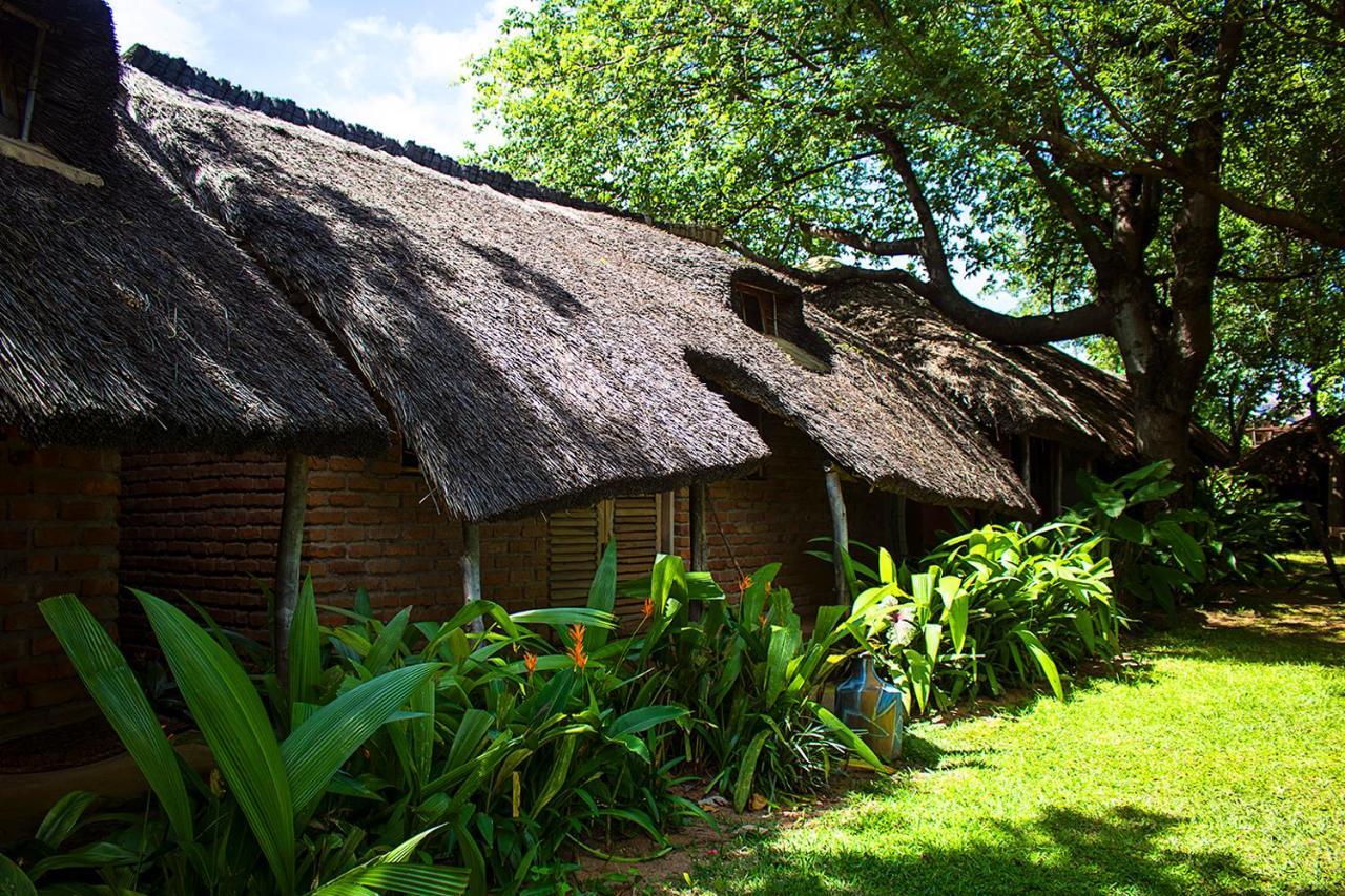 Mgoza Lodge Cape Maclear Esterno foto
